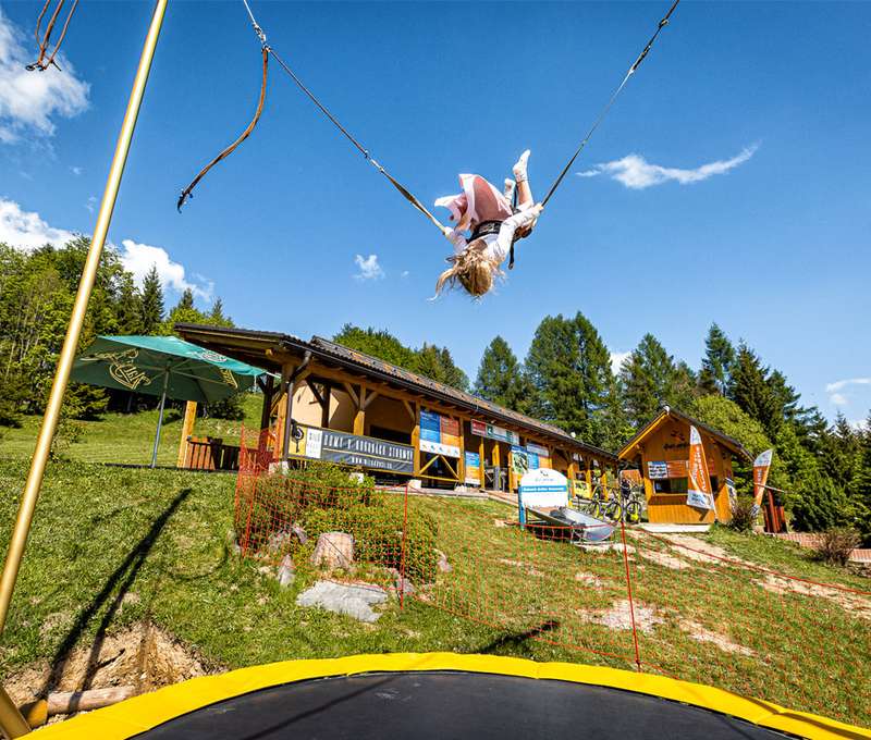 Bungee trampolína vo Fun Arena Donovaly