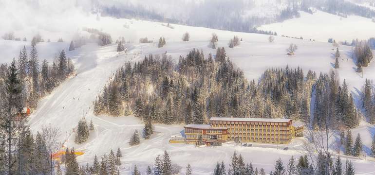 Lyžiarske stredisko Ski Monkova dolina priamo pri hoteli Magura