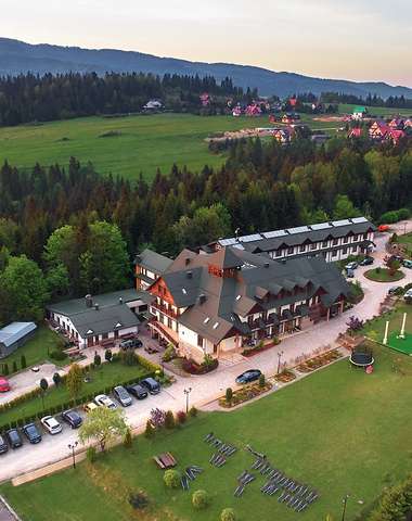 Kinga Hotel Wellness**** je luxusný štvorhviezdičkový hotel v Poľsku