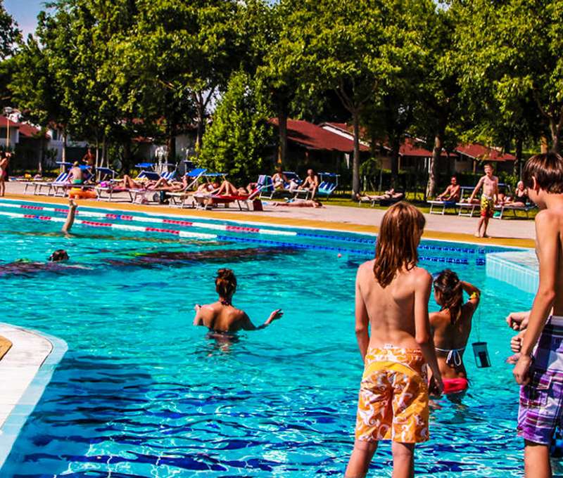 Vstup do bazéna Maxim a aquaparku Garden máte k dispozícii neobmedzene