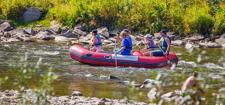 Hotel a jeho okolie ponúkajú rôzne možnosti na relax aj aktivity