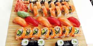 Family sushi set box (48 ks)