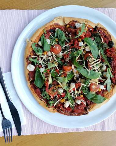 Vegánska pizza z Loove restaurant by Vegana, so sebou "take away" alebo s donáškou
