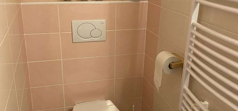 Apartmán č. 58 - kúpelňa so sprchovým kútom