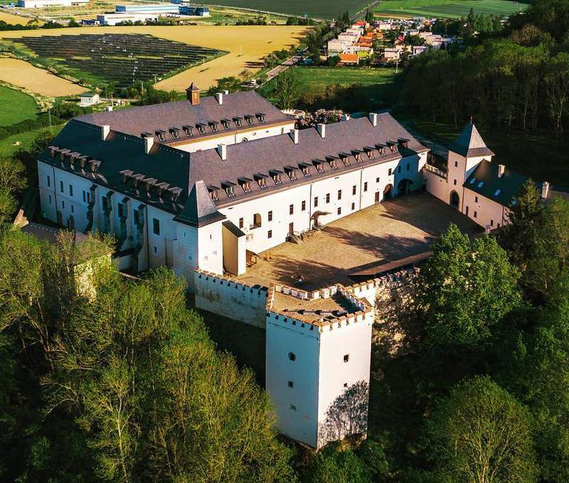 Impozantný kaštieľ Grand Vígľaš**** ponúka výnimočný zážitok z pobytu