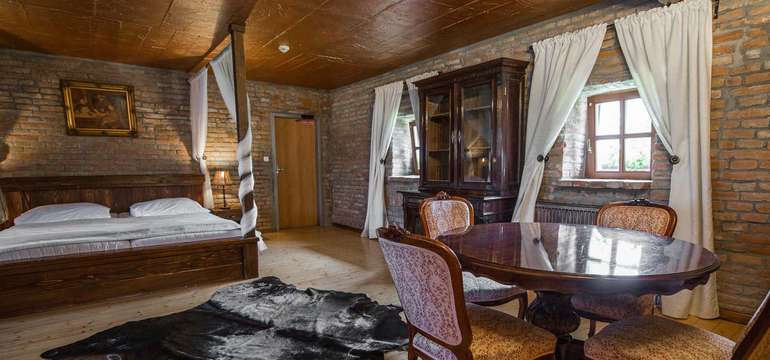 Apartmán s majestátnou posteľou a vaňou