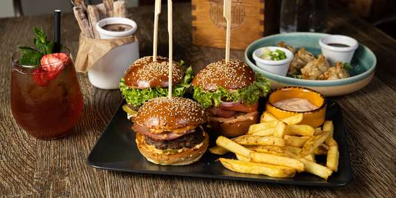 3x mini burger v ROOFTOP by Regal - na výber veggie alebo mäsové degustačné menu/Bratislava - Staré mesto