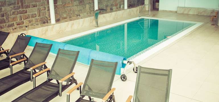 Parádní relax zažijete v moderním wellness centru s bazénem, saunou a vířivkou.