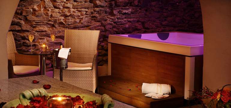 Jacuzzi, tapidárium, suchá fínska sauna a veľký oddychový priestor