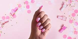 Manikúra, pedikúra alebo darčeková poukážka v Little Clinic