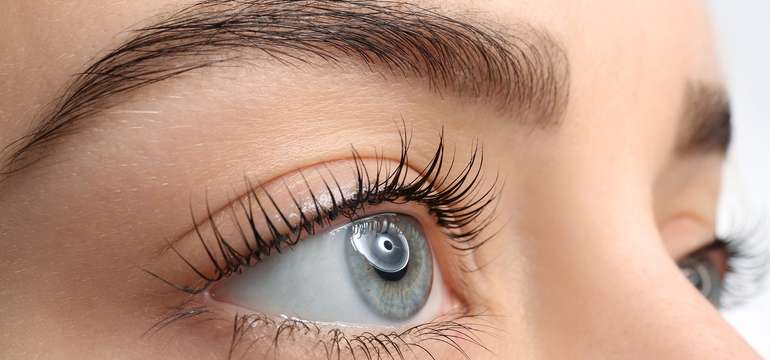 Prirodzený vzhľad vďaka laminácii obočia a lash liftingu