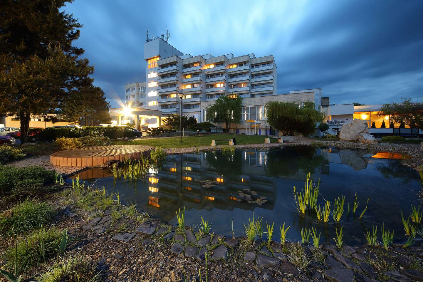 Relaxačný pobyt v Hoteli Hviezda*** s polpenziou, neobmedzeným kúpaním a procedúrami