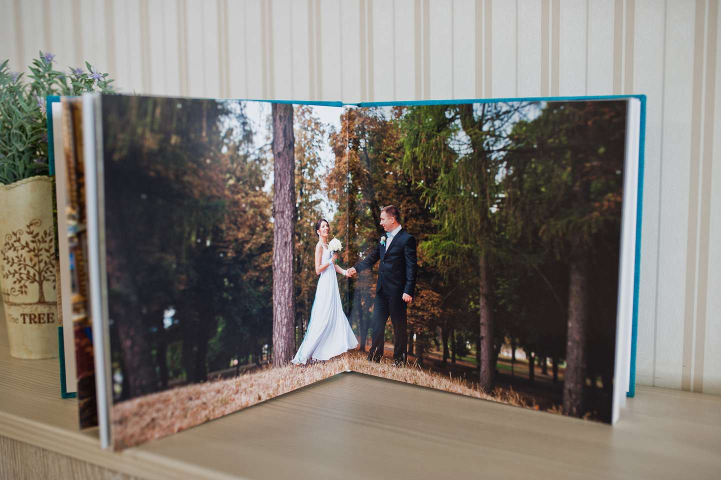 Lesklá fotokniha v tvrdých doskách vo formáte A4 - 32 až 200 strán + DARČEK