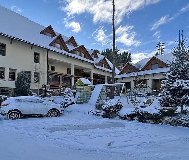 Slanický dvor na břehu Oravské přehrady s vlastním wellness centrem