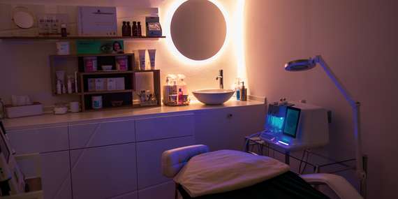 Aplikácia botulotoxínu až do 3 oblastí pre ženy aj mužov a jemný Baby Botox v Little Clinic/Bratislava - Ružinov