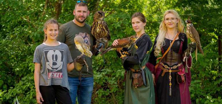 Sokoliareň a minizoo Devín