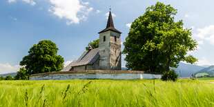 Gotický kostol Všetkých svätých Ludrová – Kút