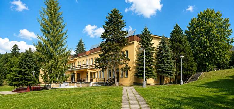 HLBOKÉ Hotel & Resort, len na skok od centra Bojníc