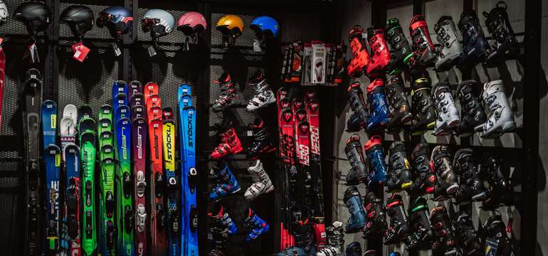 Kompletný servis lyží a snowboardov + tvarovanie lyžiarok v Nitre