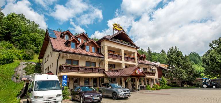 Parkovanie pred hotelom
