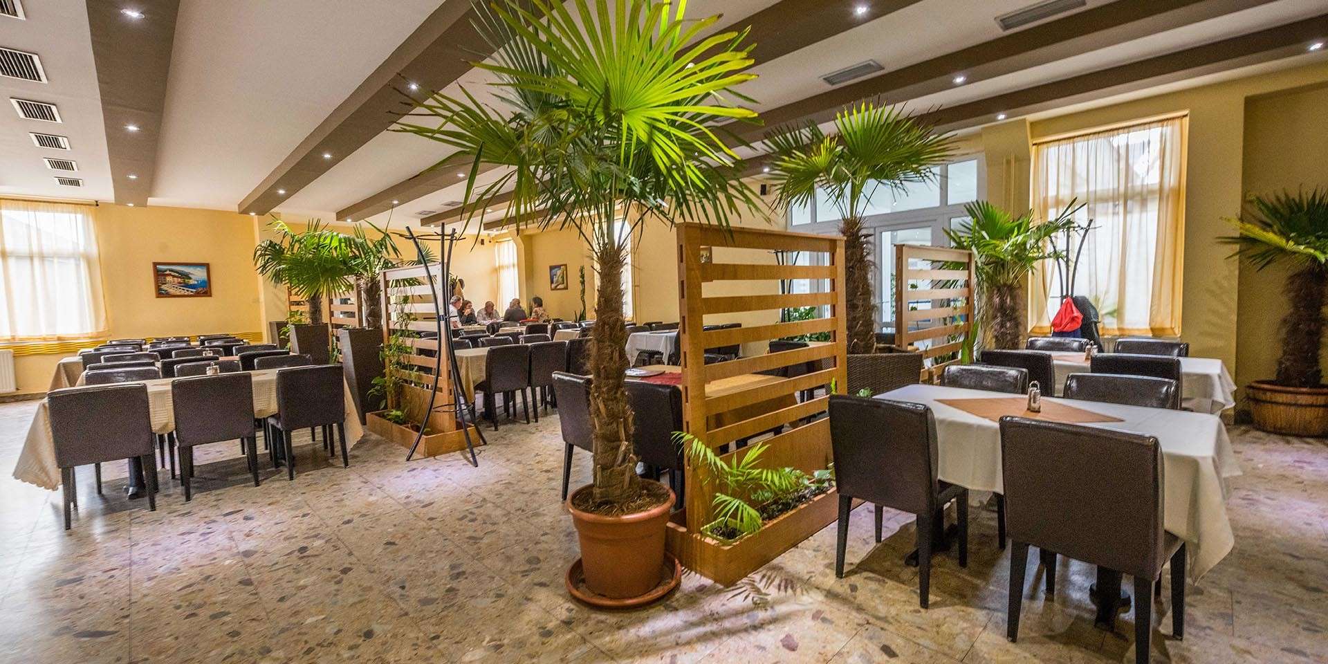 Obľúbená pizza podľa vlastného výberu v reštaurácii Oáza pri Draždiaku