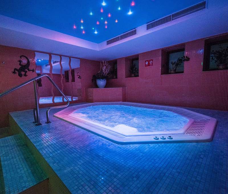 Neobmedzený vstup do wellness centra (priamo v ALEXANDRA WELLNESS HOTEL***)