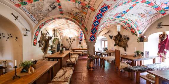 Zážitkový pobyt na najstaršom českom hrade Vildštejn so 4-chodovou degustačnou večerou, prehliadkami a zľavami do hradnej hodovne i vinárne/Česko - Karlovarský kraj - Skalná