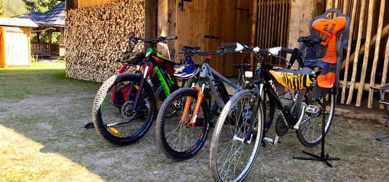 Pre deti nad 6 rokov sú k dispozícii aj menšie bicykle (deti nad 6 rokov potrebujú svoj kupón)
