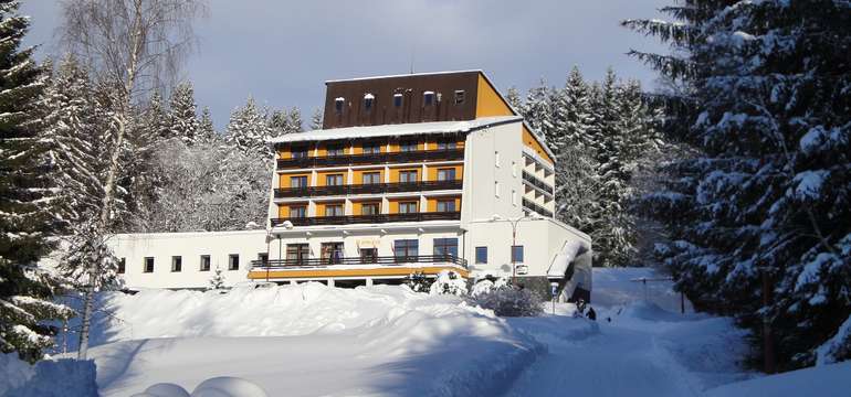 Hotel Kamzík v zime