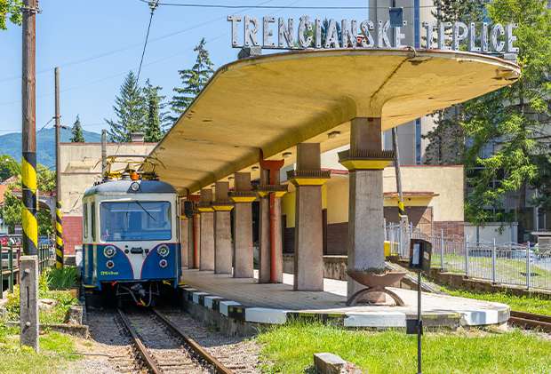 trencianske teplice vlak - lokajka