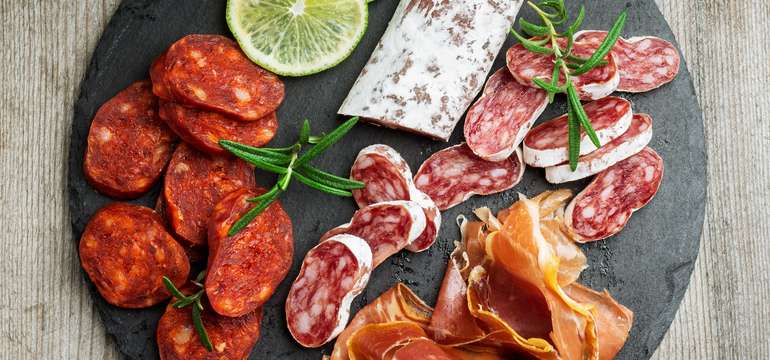 Sada 5-kilovej šunky so stojanom a nožom + klobása alebo paella