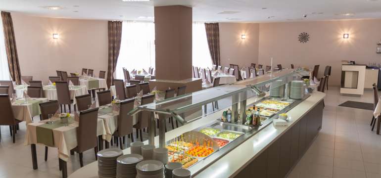 Wellness Hotel Patince****, Reštaurácia