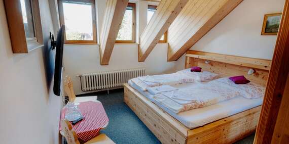 SOVA Hotel & Restaurant pod majestátnymi Belianskymi Tatrami s reštauráciou tradičnej kuchyne/Ždiar