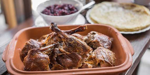 Kupón v hodnote 100 € na husacie a kačacie hody z reštaurácie Husacina u Galika / Slovenský Grob