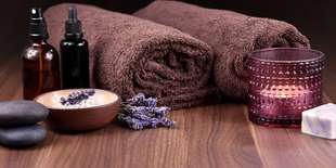 Masáž s lávovými kameňmi v Siam Spa