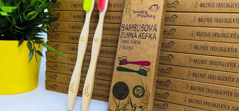 Ekologická bambusová zubná kefka s prémiovými jemnými štetinami od Smiley Monkey