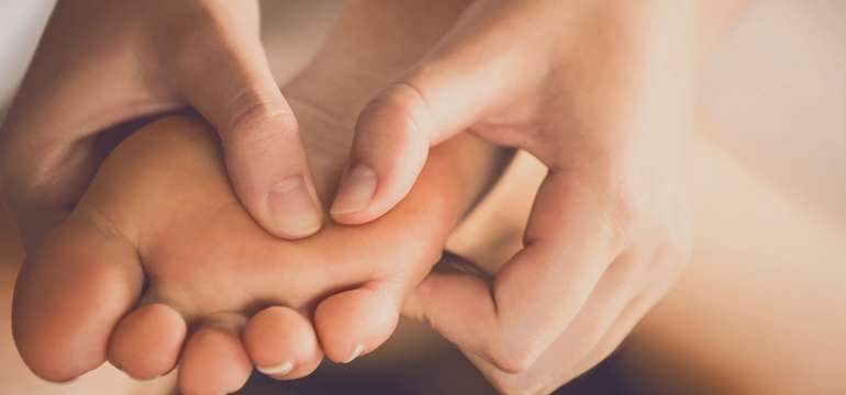 Reflexná terapia chodidiel s priamym odblokovaním chrbtice