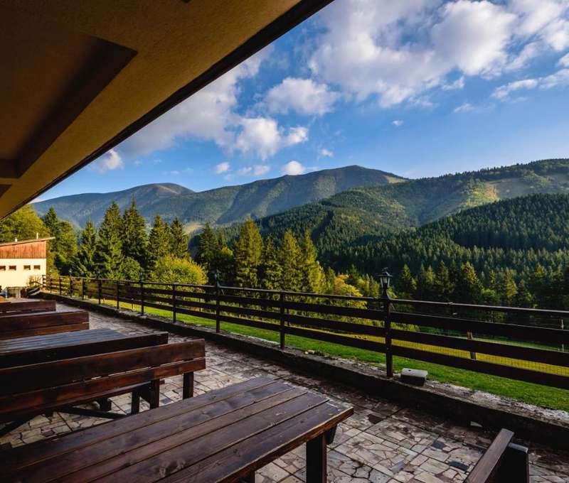 Rodinný hotel Boboty*** vo Vrátnej v lete