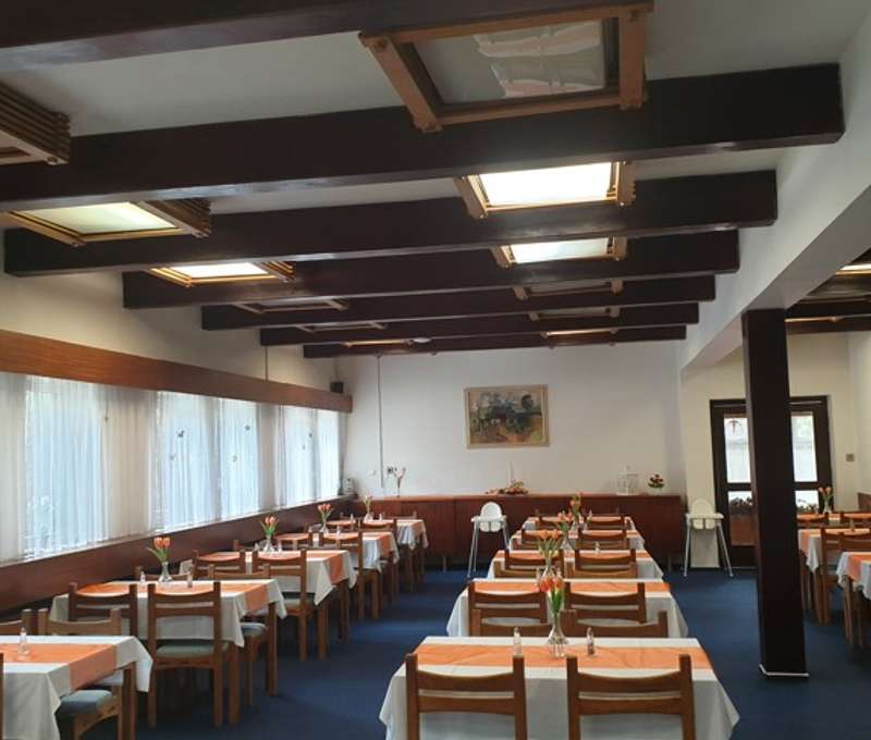V restauraci ochutnáte domácí moravskou kuchyni a vecer oceníte nabídku baru