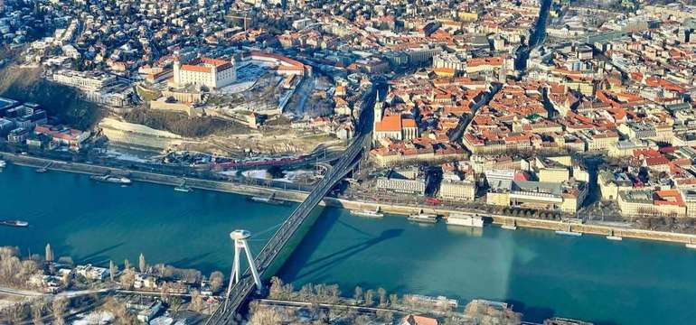 Vyhliadkový let ponad Bratislavu