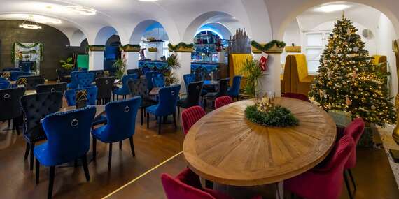 Luxusná chuť & zábava v jednom - burger, limonáda a biliard v reštaurácii Lux Flavour/Bratislava - Staré Mesto