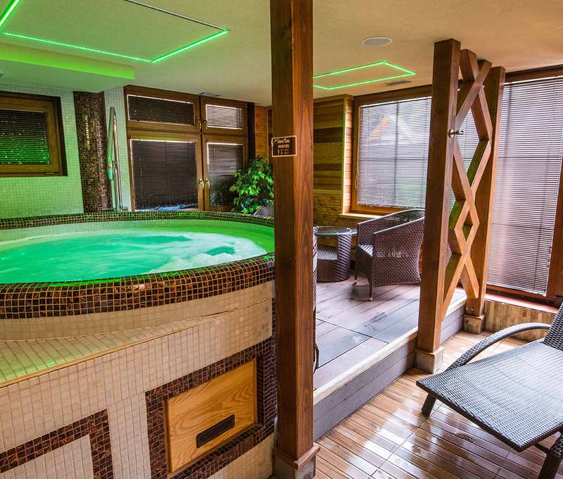Sauny, ochladzovací bazén, fínske vedro, ochladzovacie sprchy, jacuzzi, oddychová zóna, masáže