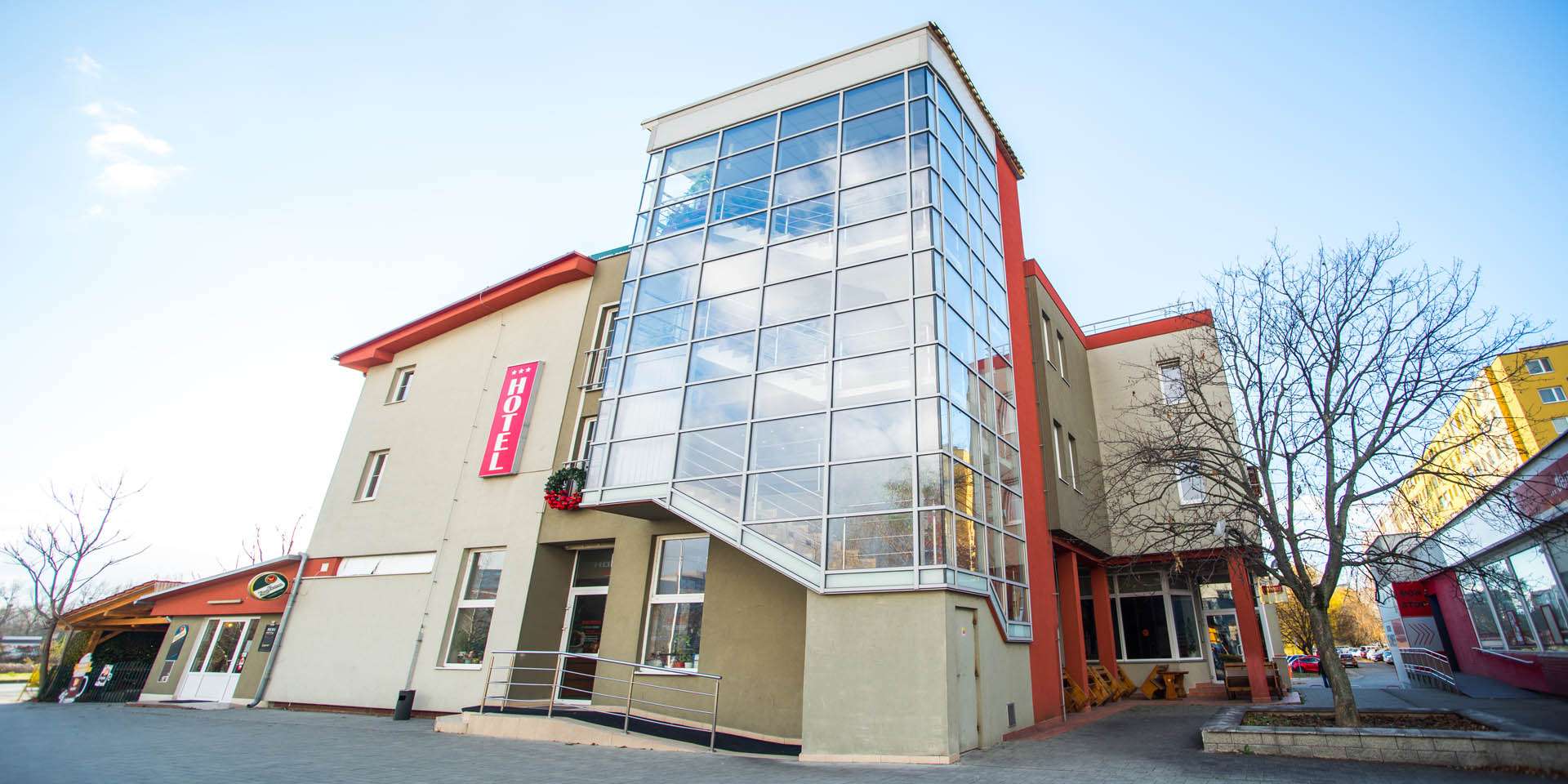 Až 2 hodinky relaxu v privátnom wellness centre v hoteli Dominika***