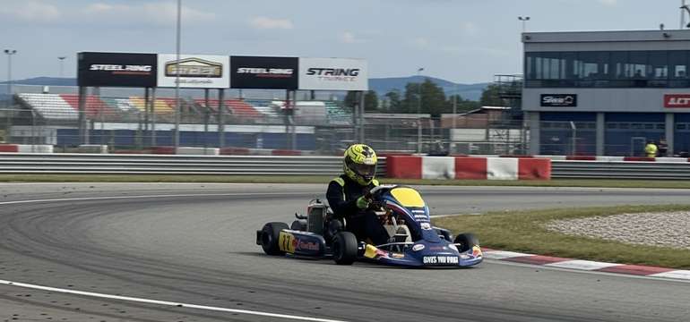 Jazda na Rotax 125 Senior Max - najvýkonnejšia motokára na prenájom