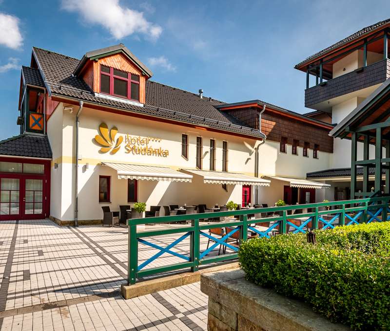 Budova hotelu byla zrekonstruována v roce 2008