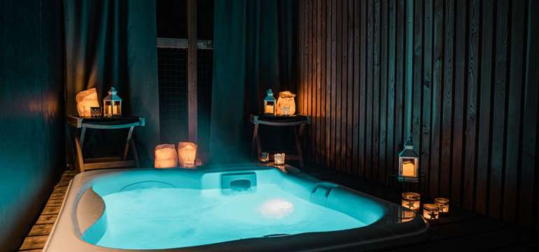 20 % ZĽAVA do panoramatického Spa House (fínska sauna, vírivka)