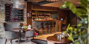 Príjemné priestory 75 RESTAURANT & BEER