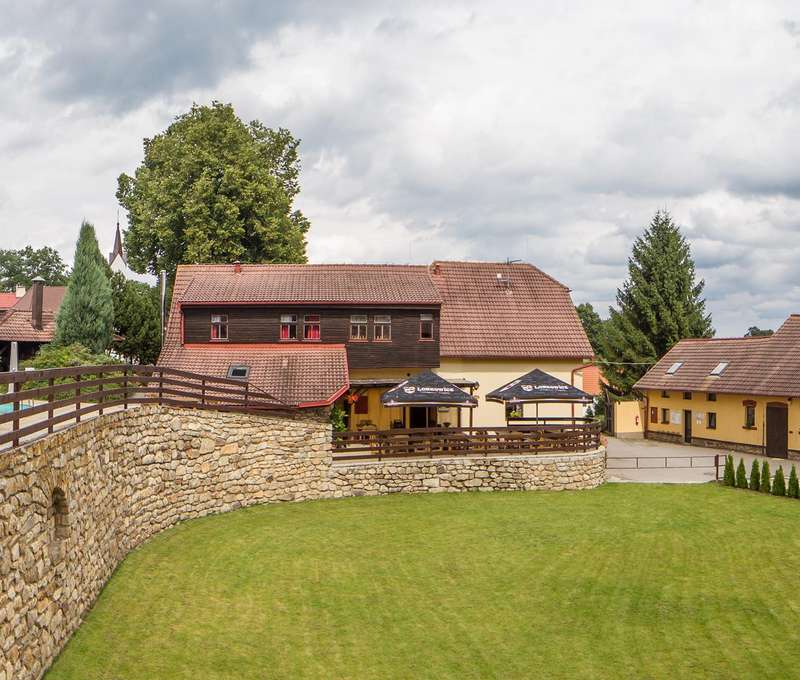 Penzion Přeštěnice ve stejnojmenné malebné jihočeské vesničce