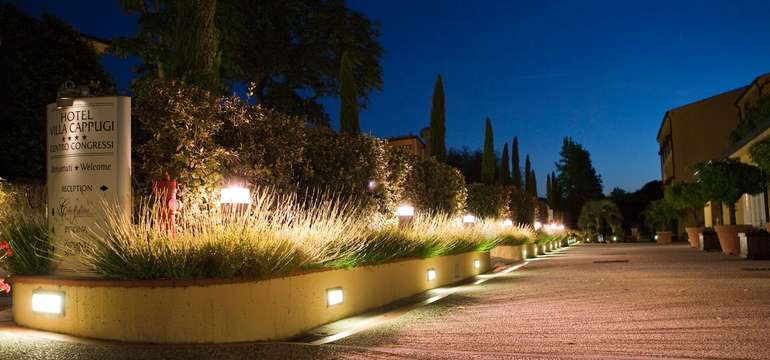 Grand Hotel Villa Cappugi**** leží na krásnom pokojnom mieste v Toskánsku