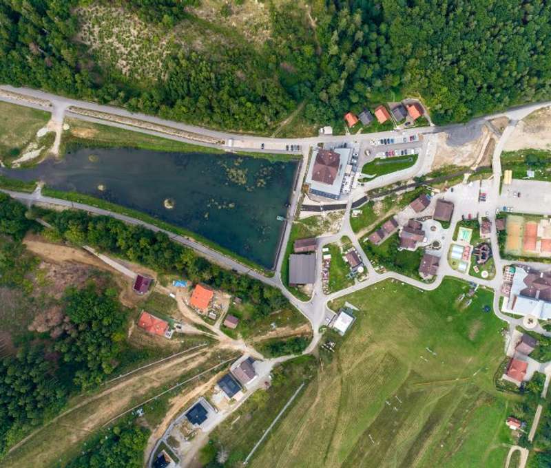 Rybolov, člnkovanie, športové aktivity, zábavné atrakcie